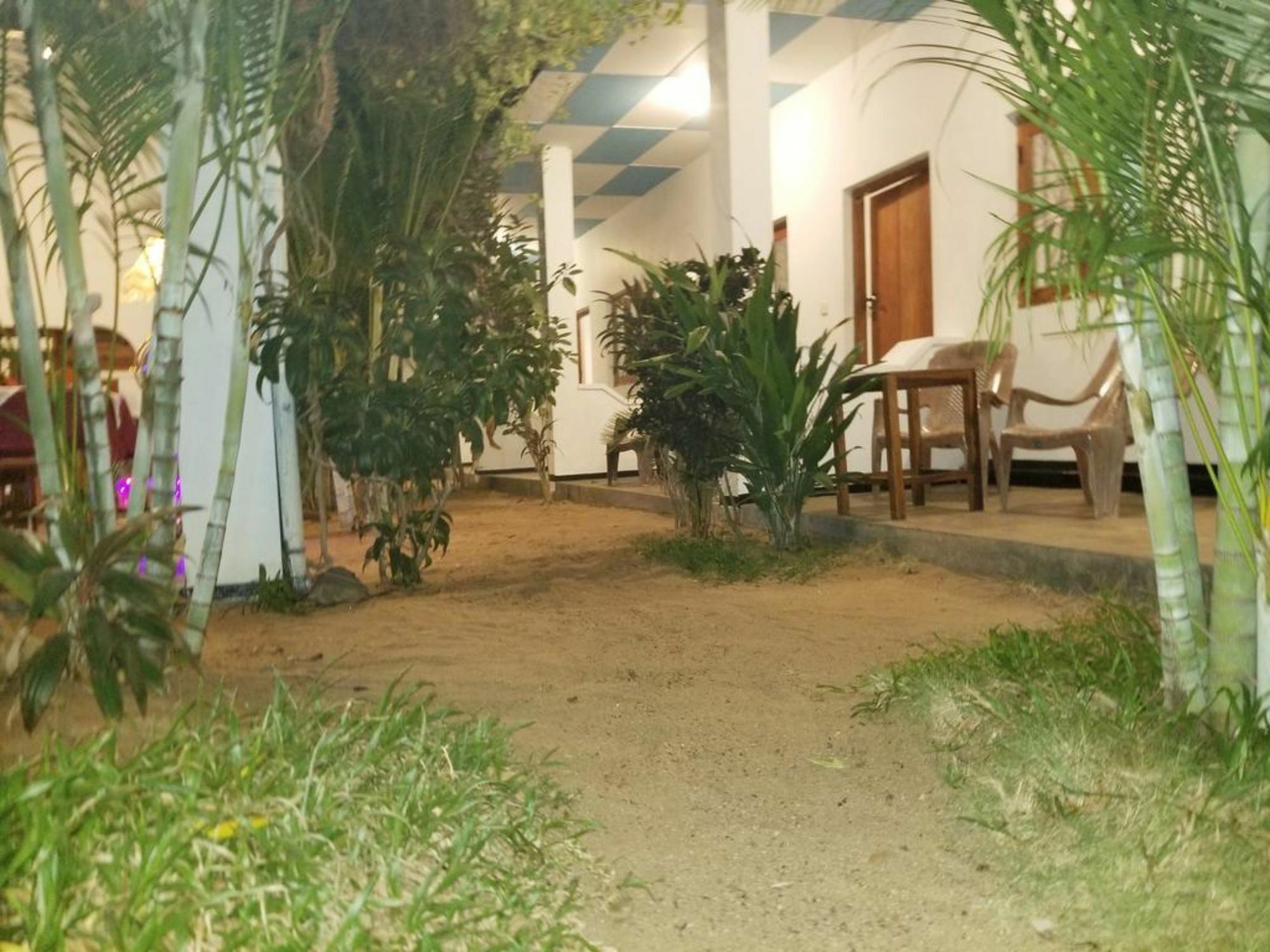 ארוגם Utopia Arugambay מראה חיצוני תמונה